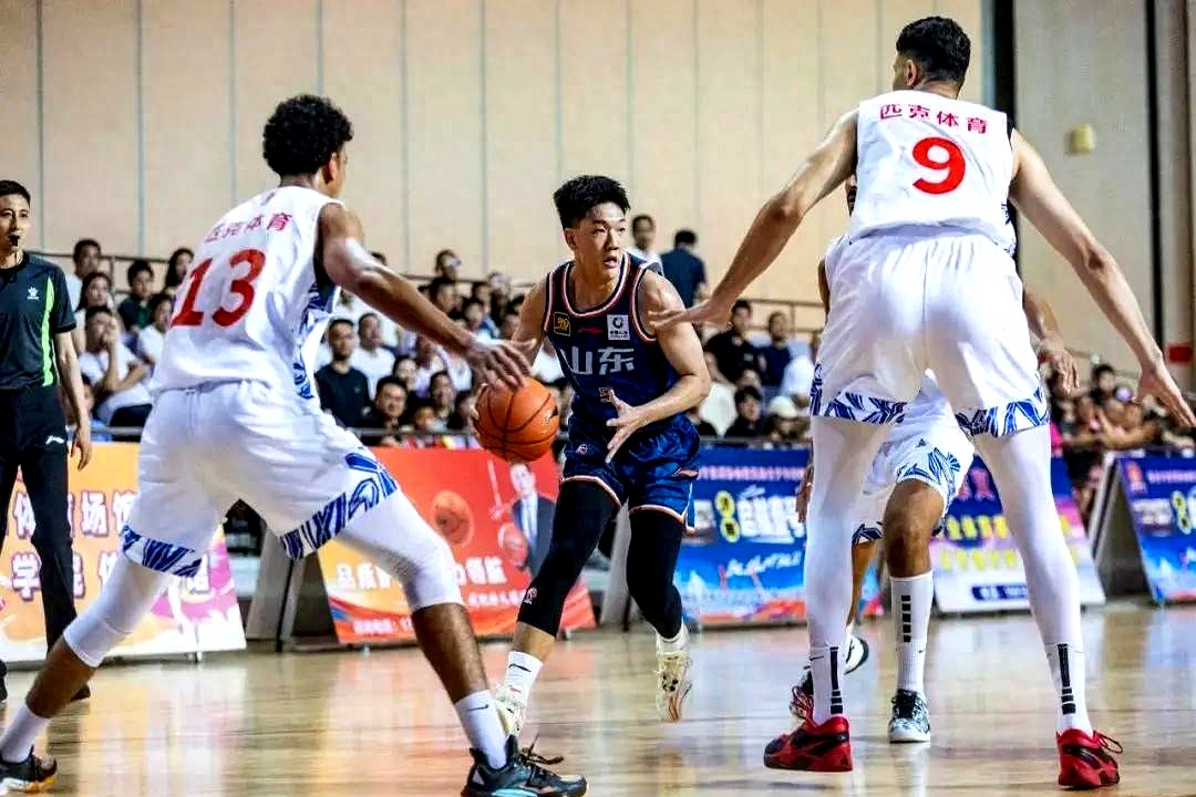 关于CBA常规赛转会期走向成谜，山东男篮外线爆发，媒体盛赞，身体对抗强度拉满的信息
